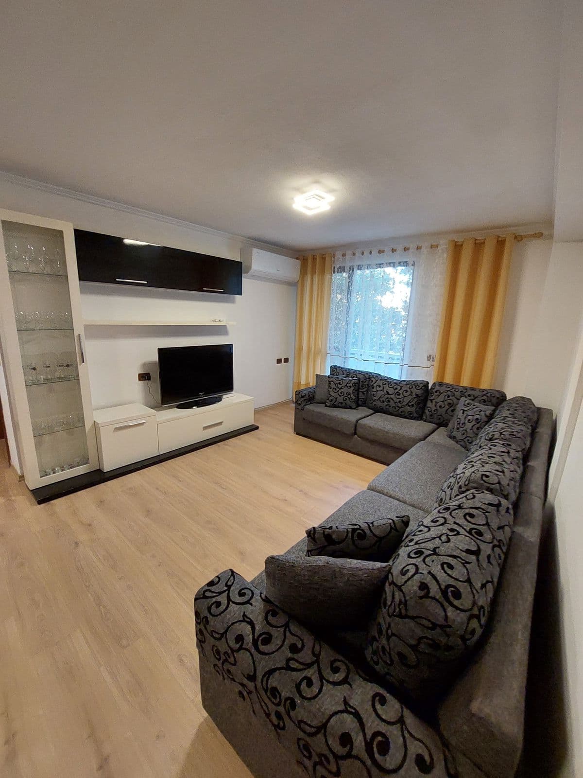Shitet Apartament 2+1 në Myslym Shyr, Tiranë