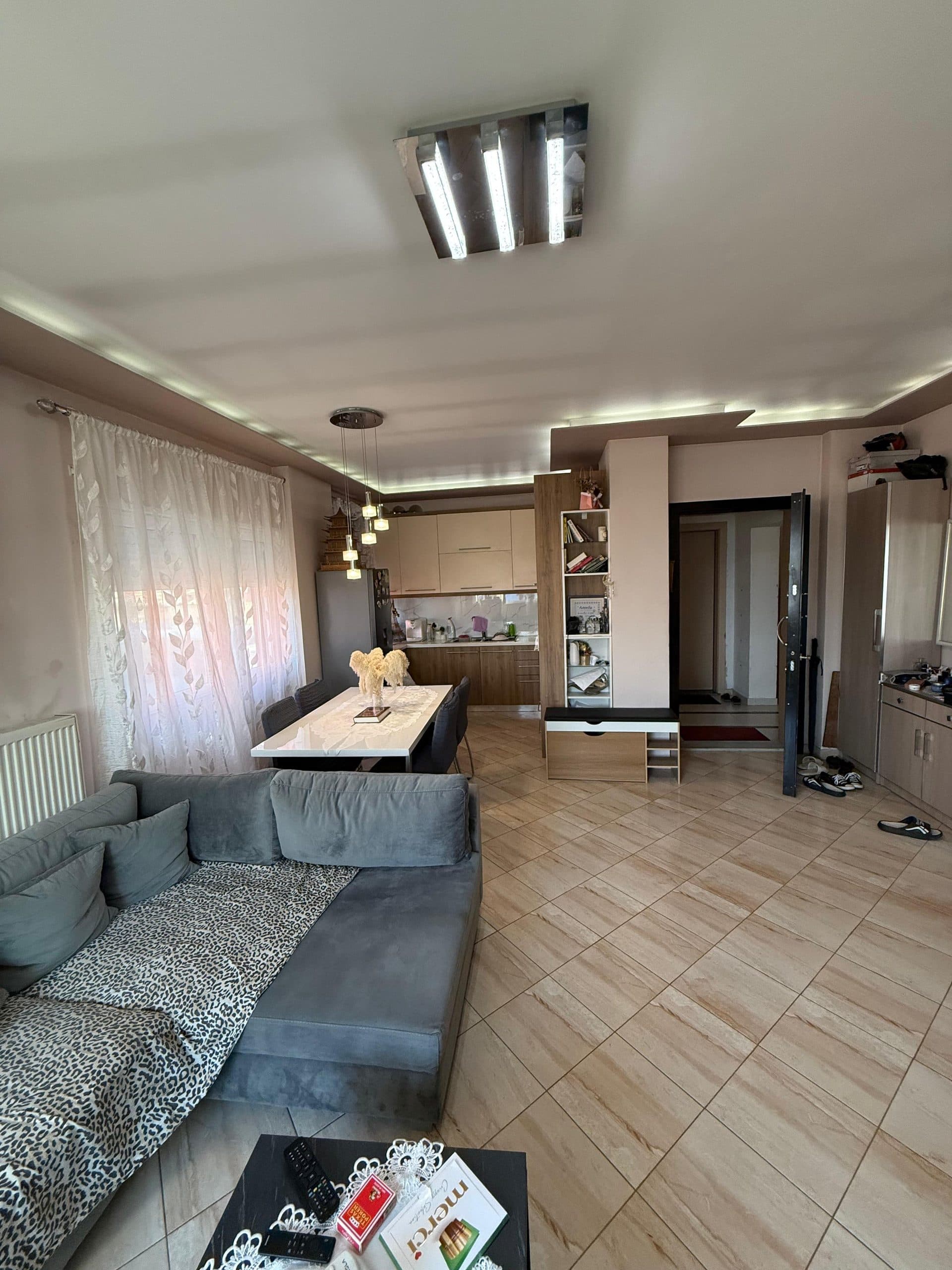 Shitet, Apartament 2+1+2, Prane Amerikan 3, Tiranë - 13,500,000 leke | 91 m² 2