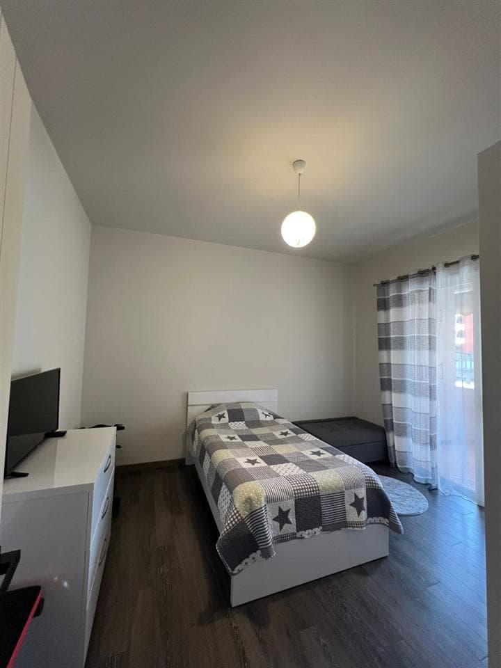 Shitet, Apartament 2+1+2 , Pranë Delijorgjit, Tiranë 4