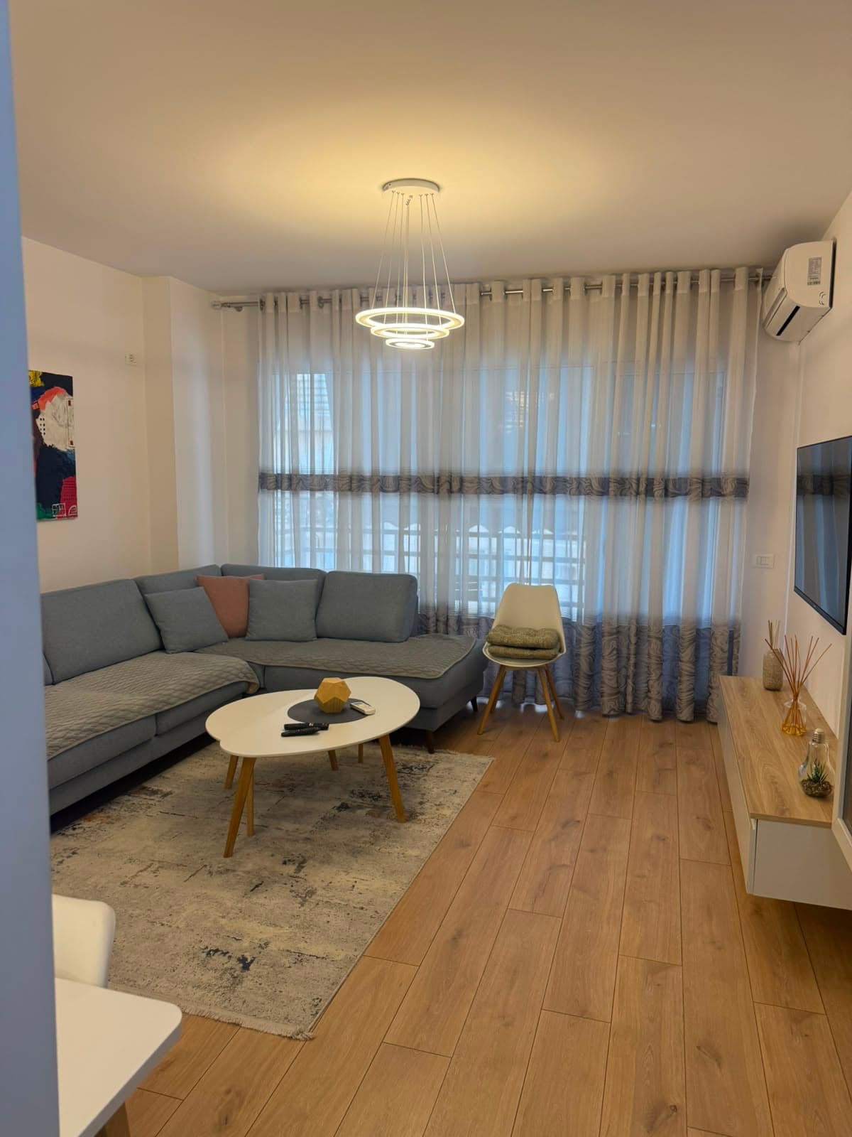 Shitet, Apartament 1+1, Përballë Kompleksit Delijorgji, Tiranë