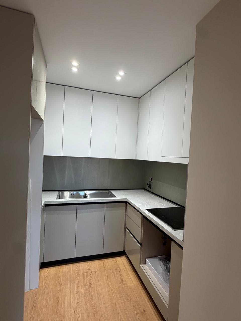 Shitet, Apartament 2+1 , Ish Stacioni i Trenit, Tiranë 3