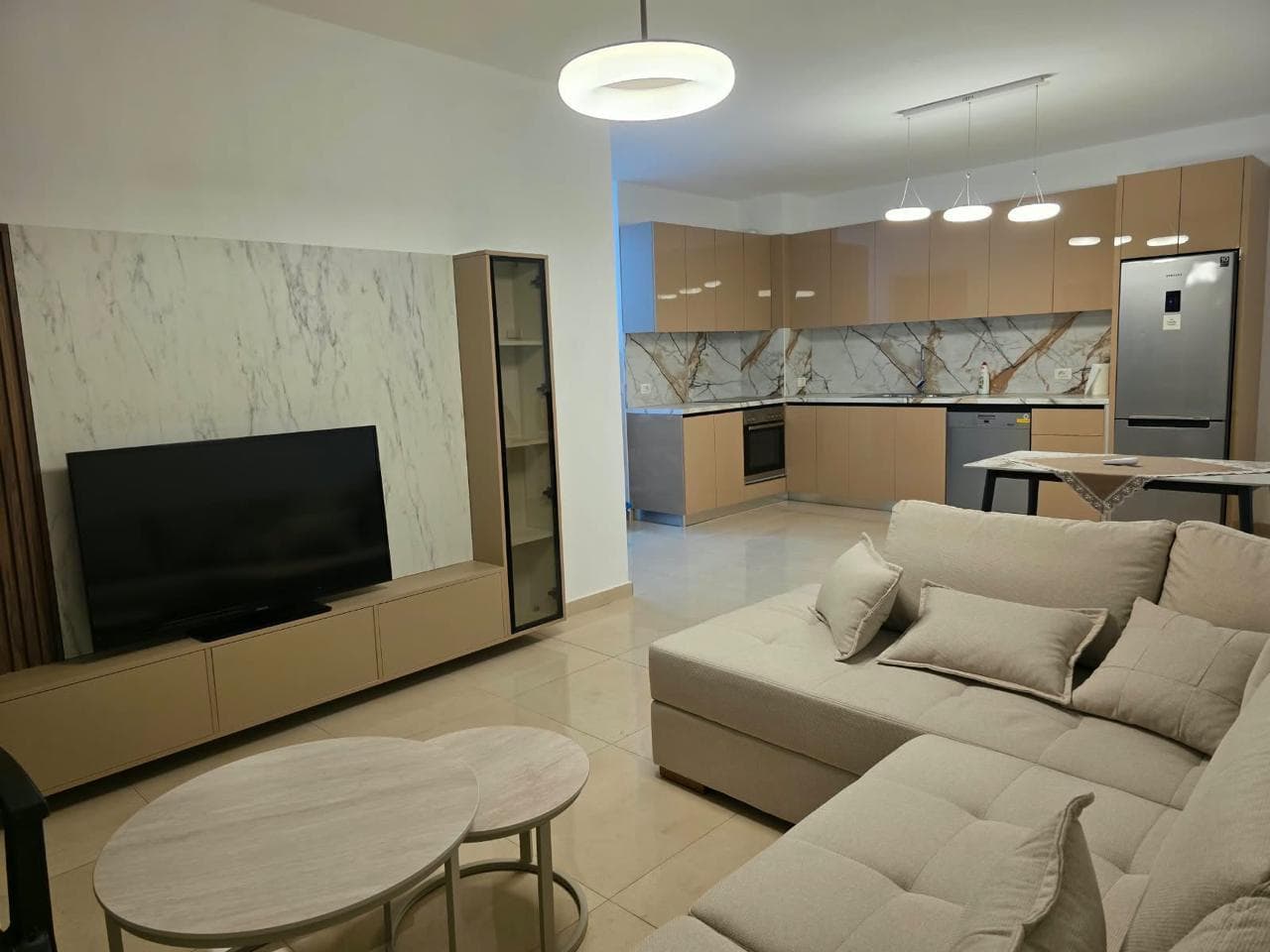 Qera, Apartament 2+1 ,Rruga e Dibrës, Tiranë -70.000 Lekë | 80 m² 2