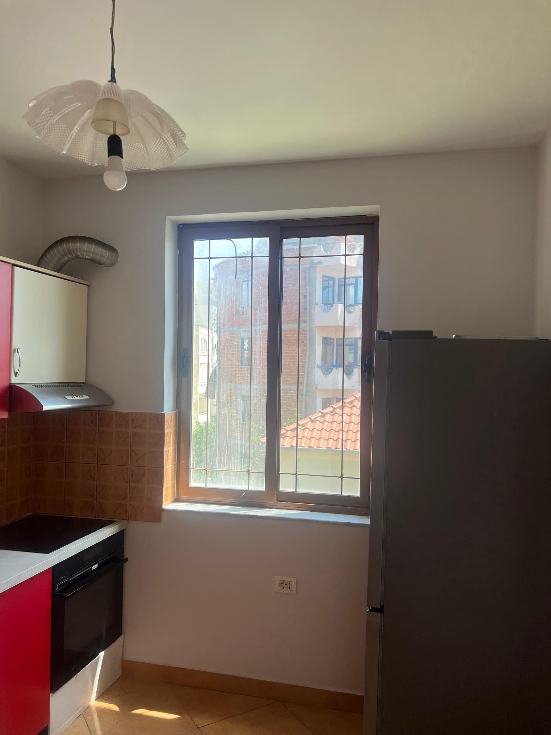 Qera, Pjesë Vile 3+1+2 + Post Parking, Pranë Globe, Tiranë - 110.000 Lekë| 180 m² 3