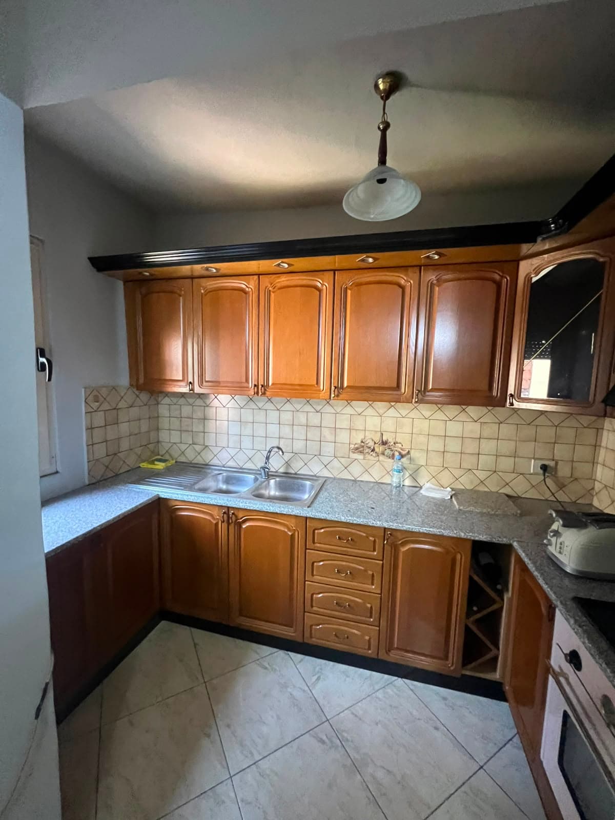 Shitet, Apartament 3+1, Irfan Tomini, Tirane 2