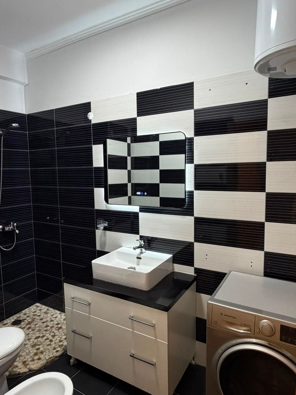 Shitet, Apartament 1+1, Kompleksi Golden Park, Tirane 4