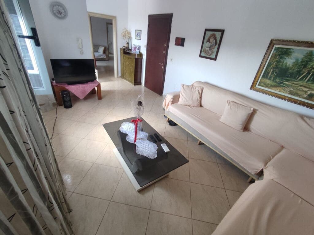 Qera, Apartament 2+1+2, Rruga Fortuzi, Tiranë