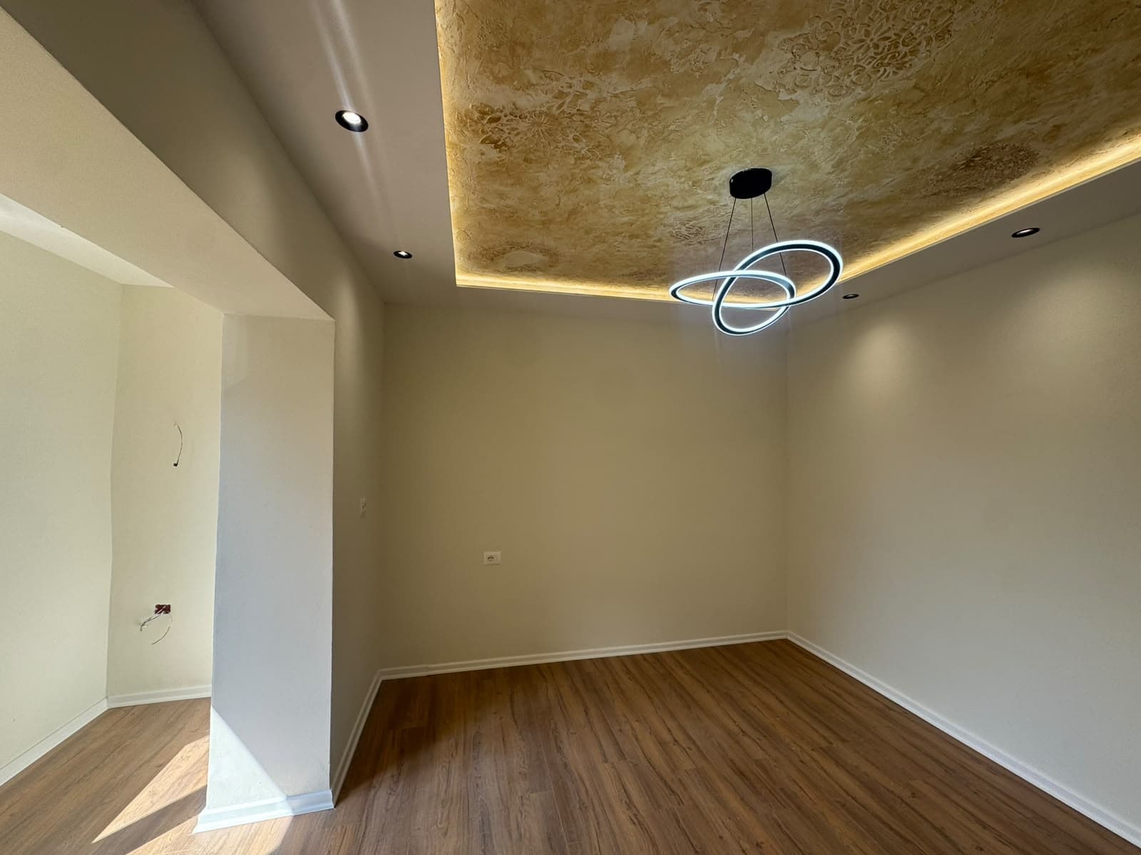 Shitet, Apartament 1+1 , Pranë Harry Fultz , Tiranë 2