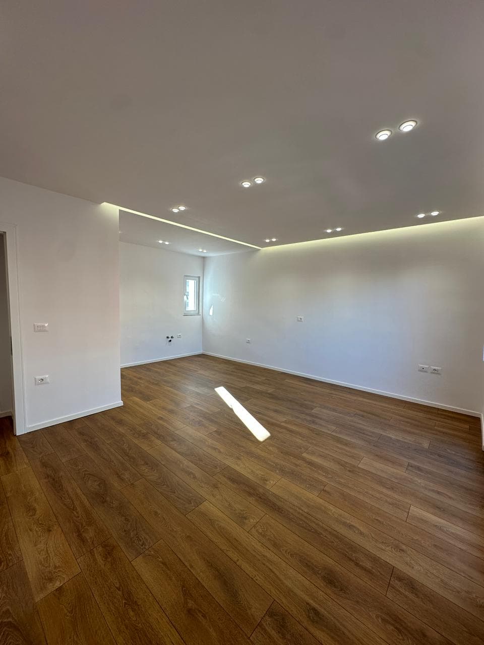 Shitet, Apartament 2+1, Mbrapa Fakultetit të Shkencave, Tiranë 2