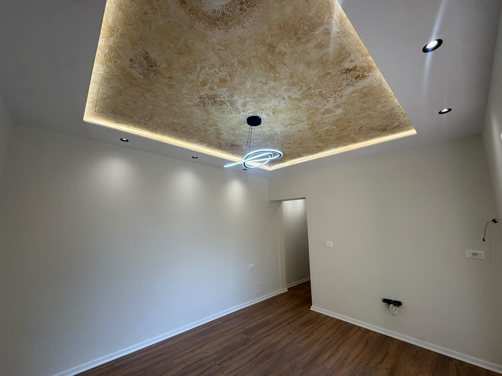 Shitet, Apartament 1+1 , Pranë Harry Fultz , Tiranë 4