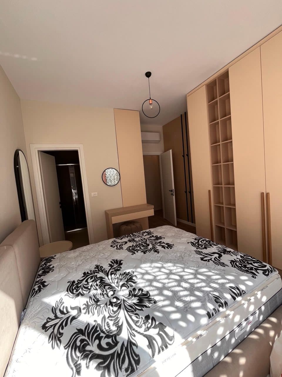 Qera, Apartament 2+1+2, Siri Kodra, Tiranë - 100,000 Lekë | 112 m²