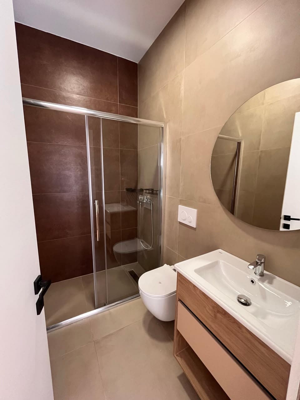Qera, Apartament 2+1+2, Siri Kodra, Tiranë - 100,000 Lekë | 112 m²