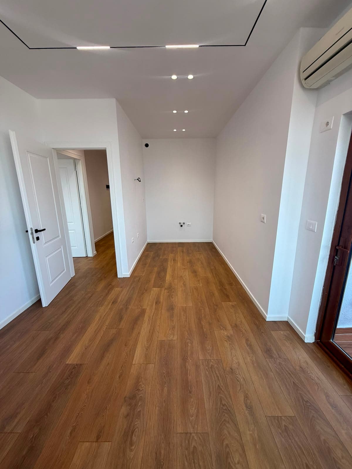 Shitet, Apartament 1+1 , Rruga Fadil Bodinaku, Tiranë 3