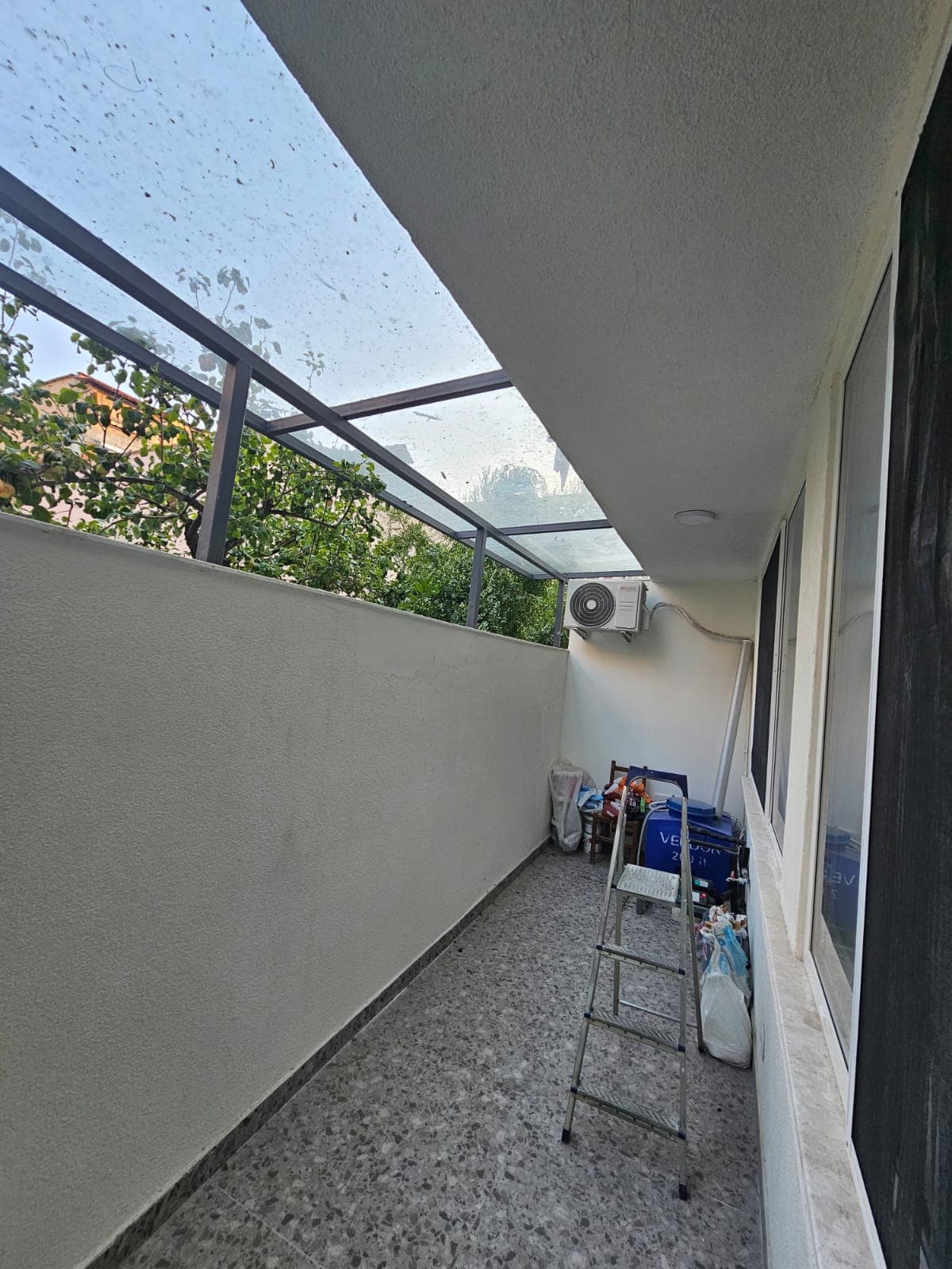 Shitet, Apartament 1+1+Dyqan , Bulevardi Bajram Curri , Tiranë 3
