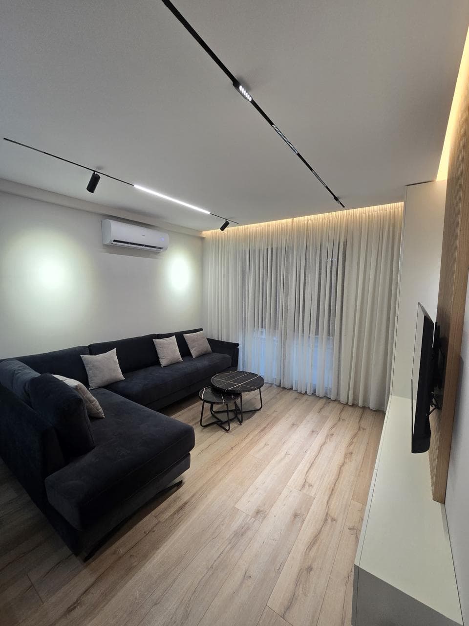 Shitet, Apartament 2+1+2 , Porcelan, Tiranë