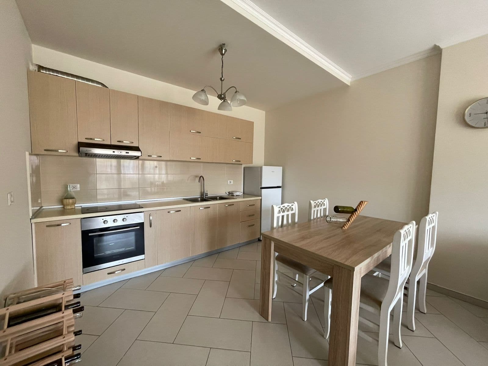 Qera, Apartament 2+1, Perball Delijorgjit, Tiranë 3