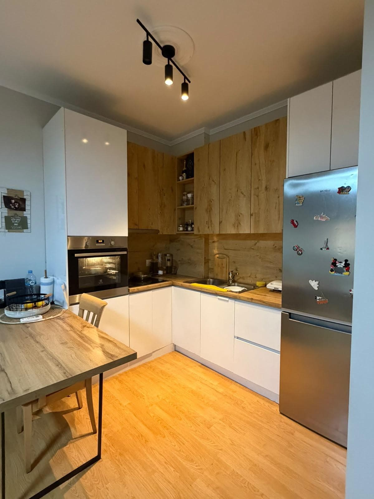 Qera, Apartament 2+1+2 , 21 Dhjetori, Tiranë - 90.000 Lekë | 100 m² 3