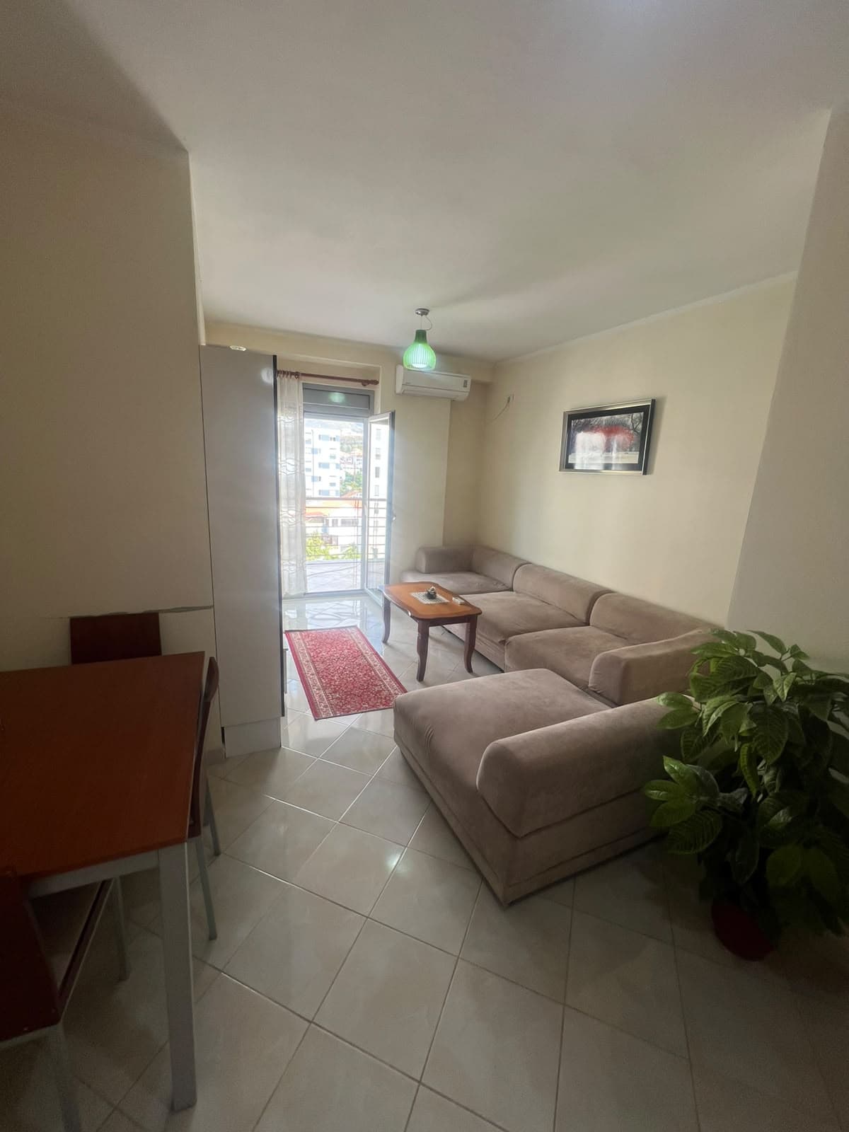Shitet, Apartament 1+1 , Kinostudio, Tiranë