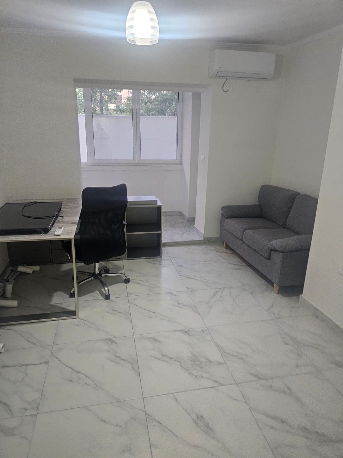 Shitet, Apartament 1+1+Dyqan , Bulevardi Bajram Curri , Tiranë