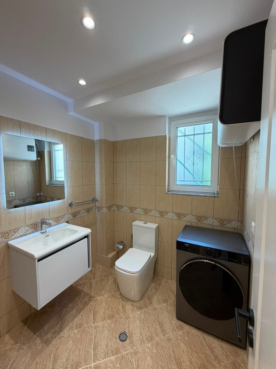 Shitet, Apartament 1+1, Liqeni i Tiranës, Tiranë 4