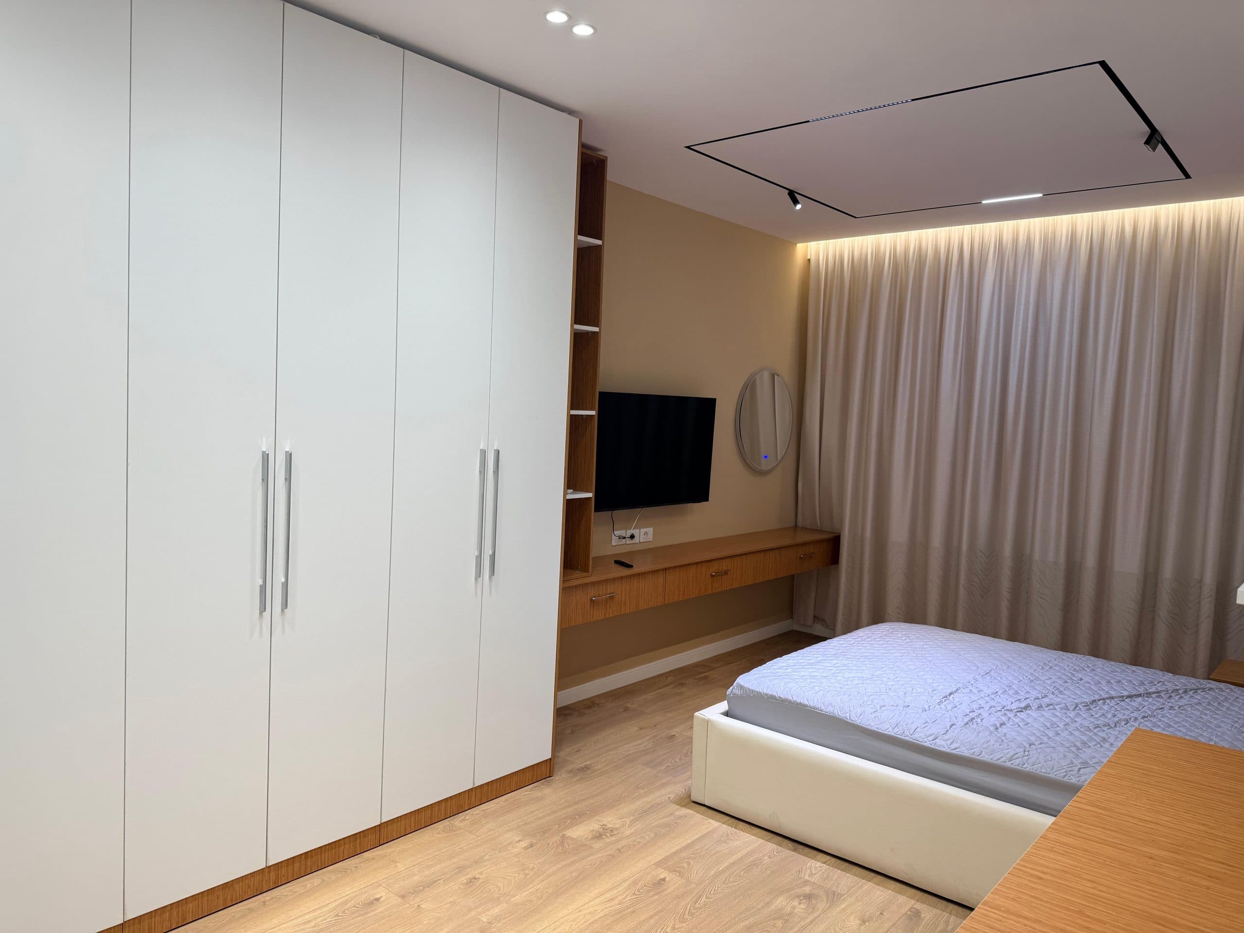 Qera, Apartament 2+1+2+Post Parking , Rruga 5 Maji, Tiranë - 80,000 Lekë | 100 m² 4