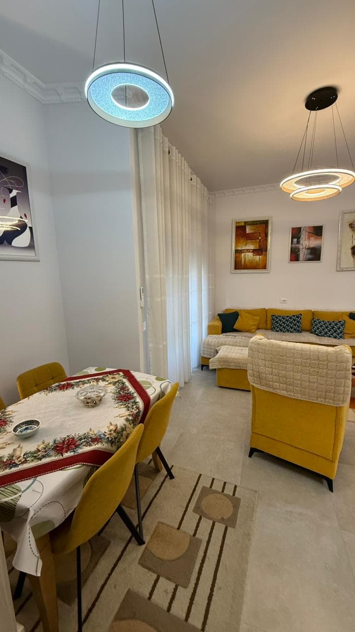Qera, Apartament 2+1+2, Qendër , Tiranë 2