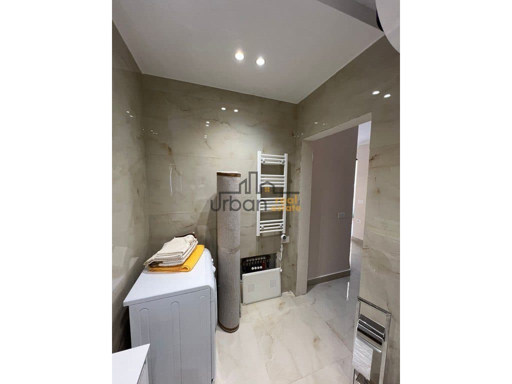 Qera, Vilë 2 Kate, Xhamllikun, Tiranë - 2000€ | 150 m² 3