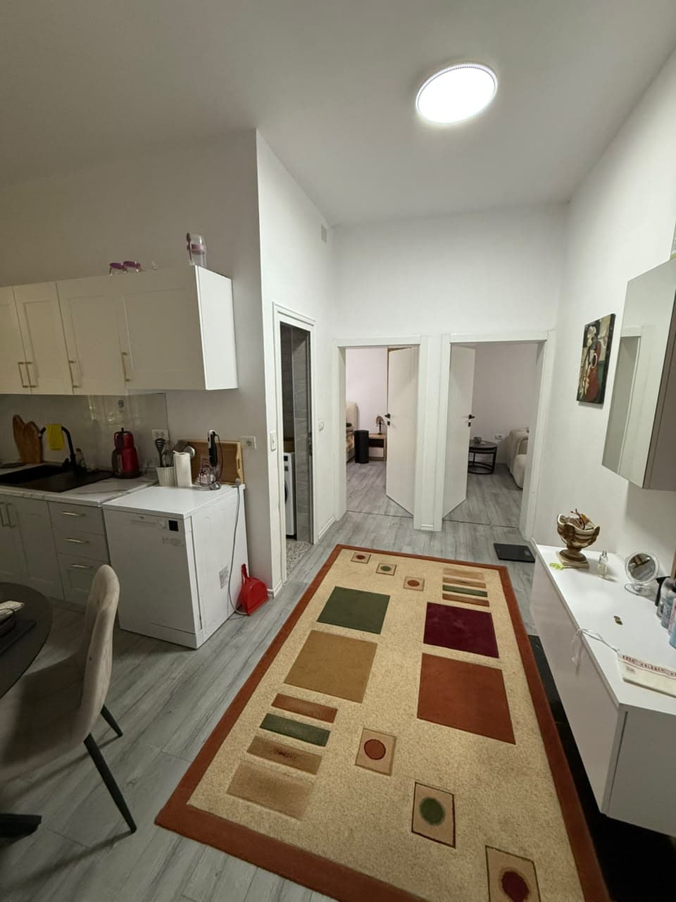 Qera, Apartament 2+1 , Ish Ekspozita, Tiranë - 80.000 Lekë | 110 m² 3