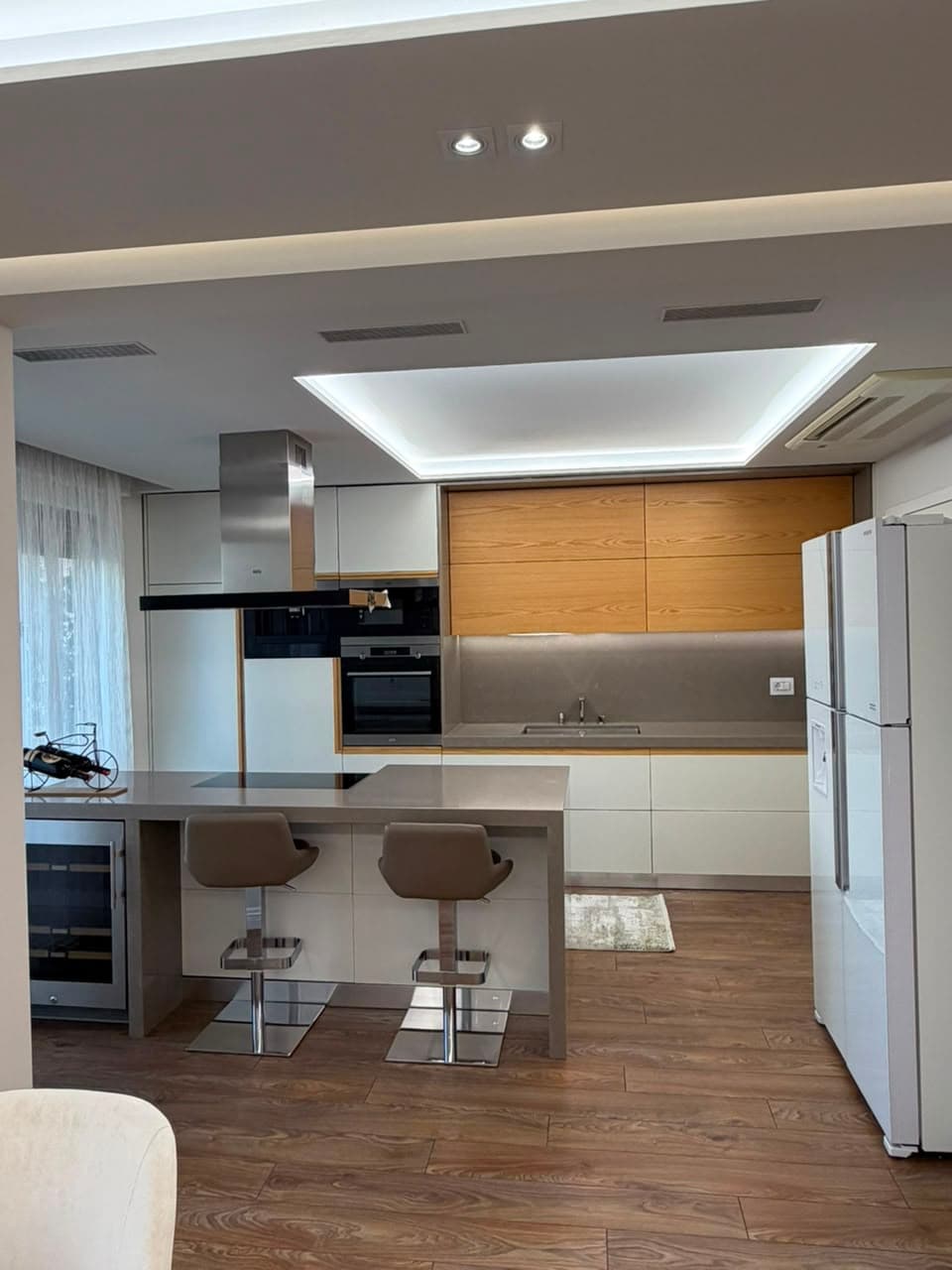 Shitet, Apartament 2+1+2, Blloku Gintash, Tirane 3