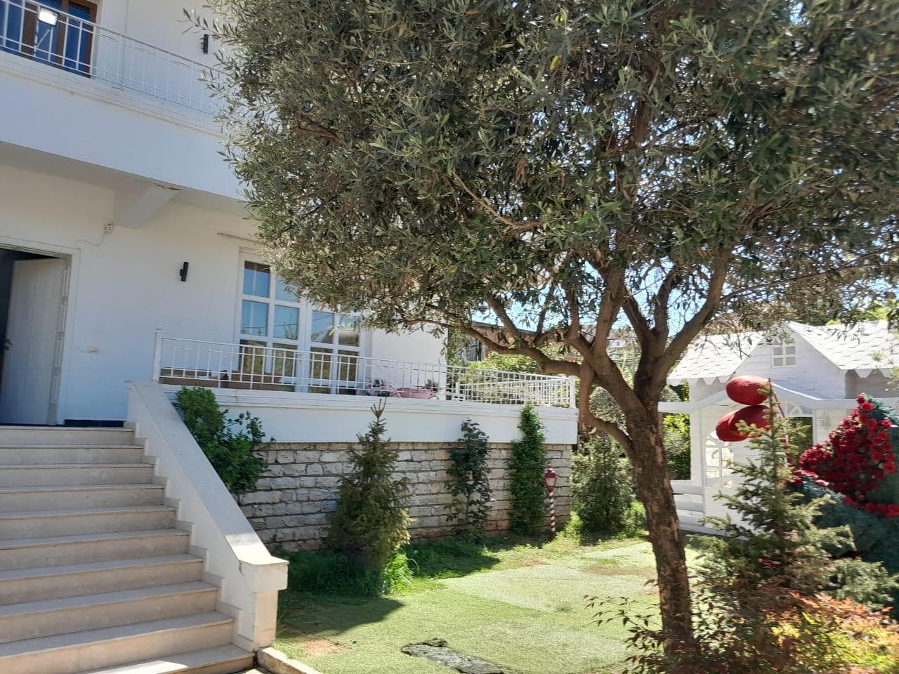 Qera, Vilë 3 Katëshe, Pranë Shkollës së Bashkuar, Tiranë 3