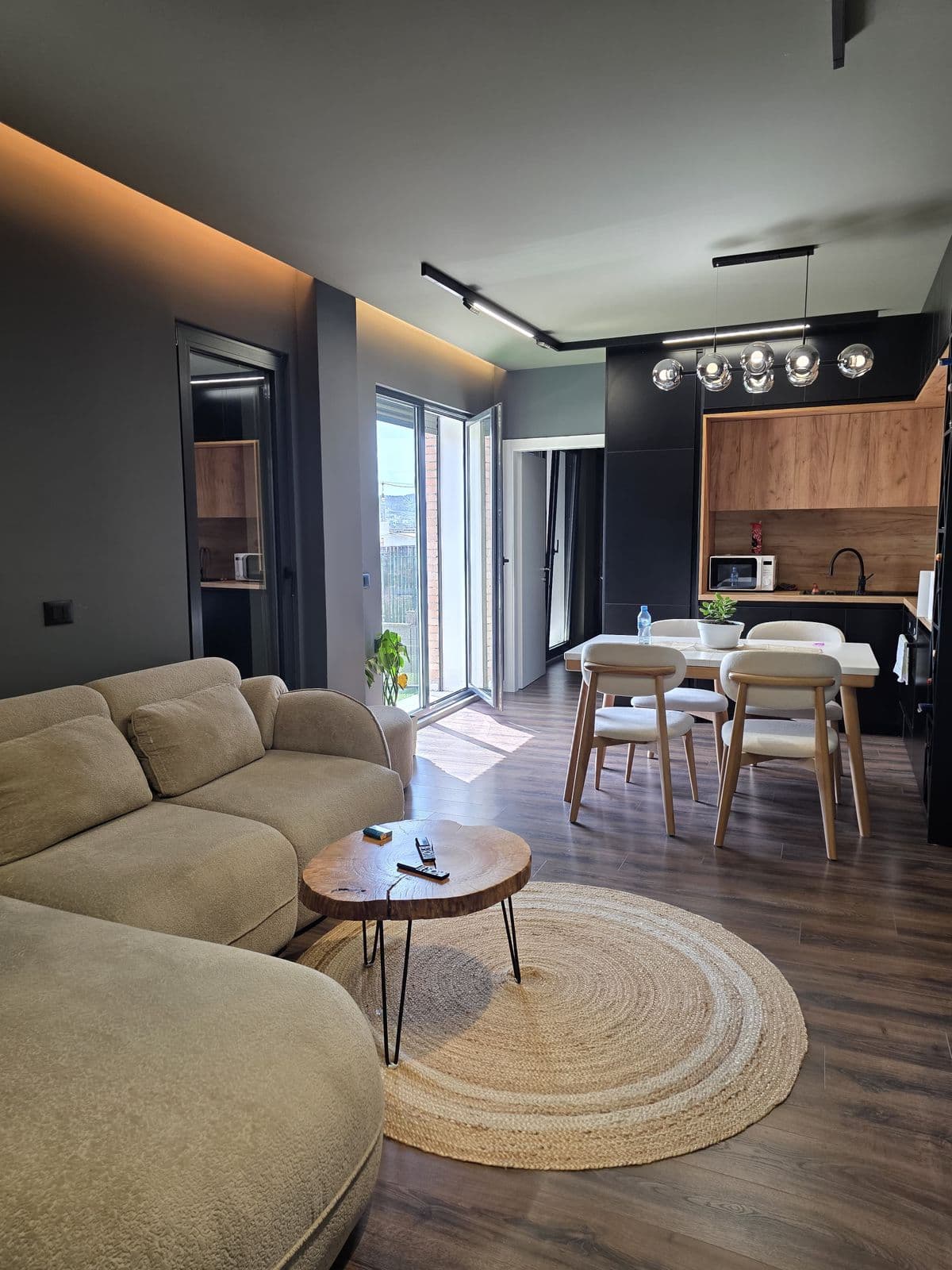 Shitet, Apartament 2+1 , Tregu Elektrik, Tiranë 2