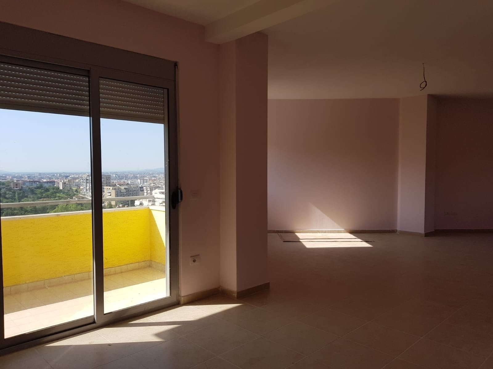 Shitet, Apartament 3+1, Liqeni Artificial, Tirana 2
