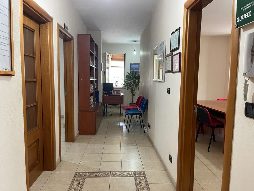 Qera, Ambient Biznesi, Don Bosco, Tiranë 4