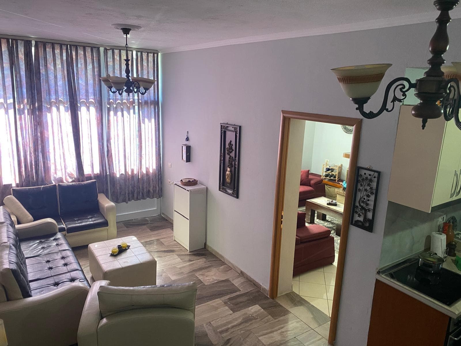 Qera , Pjesë Vile , Don Bosco, Tiranë - 65,000 Lekë| 90 m² 3