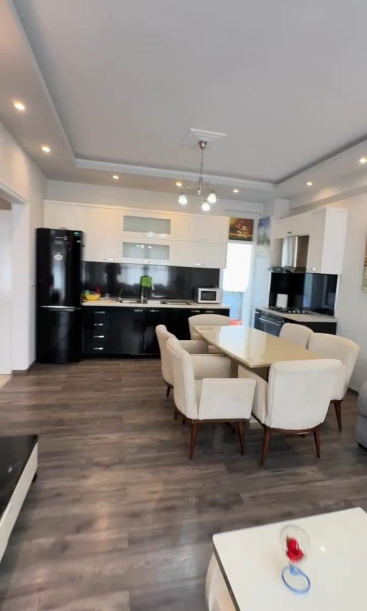 Shitet, Apartament 2+1+2, Pranë Kopshtit Zoologjik, Tiranë 3