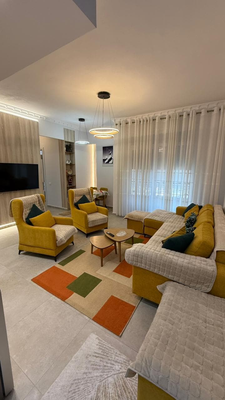 Qera, Apartament 2+1+2, Qendër , Tiranë