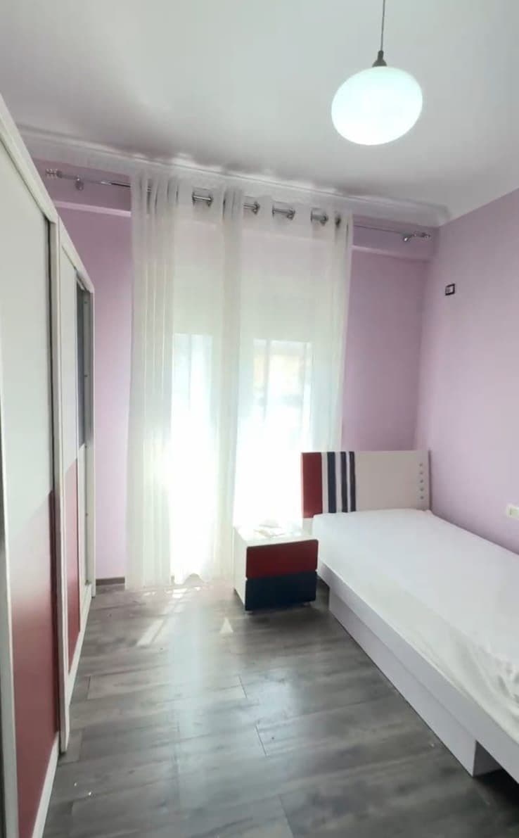 Shitet, Apartament 2+1+2, Pranë Kopshtit Zoologjik, Tiranë 4
