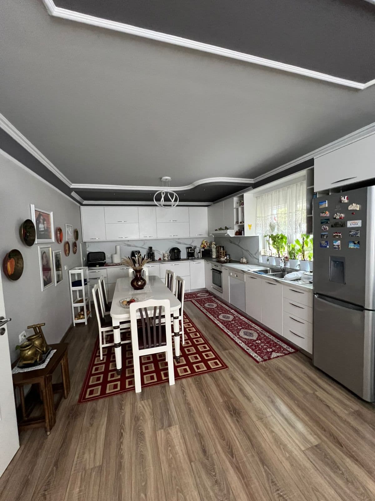 Shitet, Vilë 3-Kate , Shkozë, Tiranë - 400000€ | 431 m²