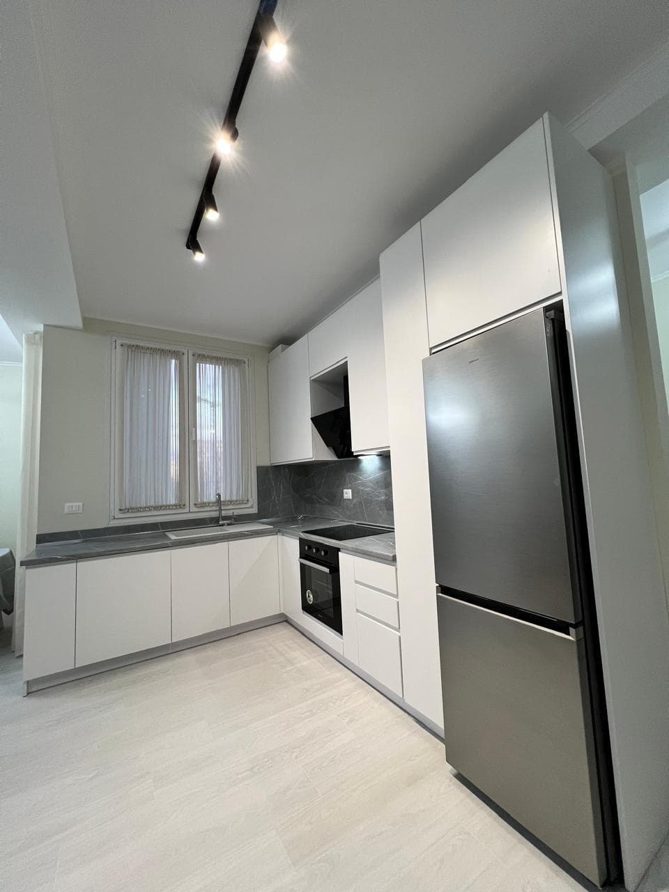 Qera, Apartament 2+1+2+Parking , River Residence, Tiranë 4