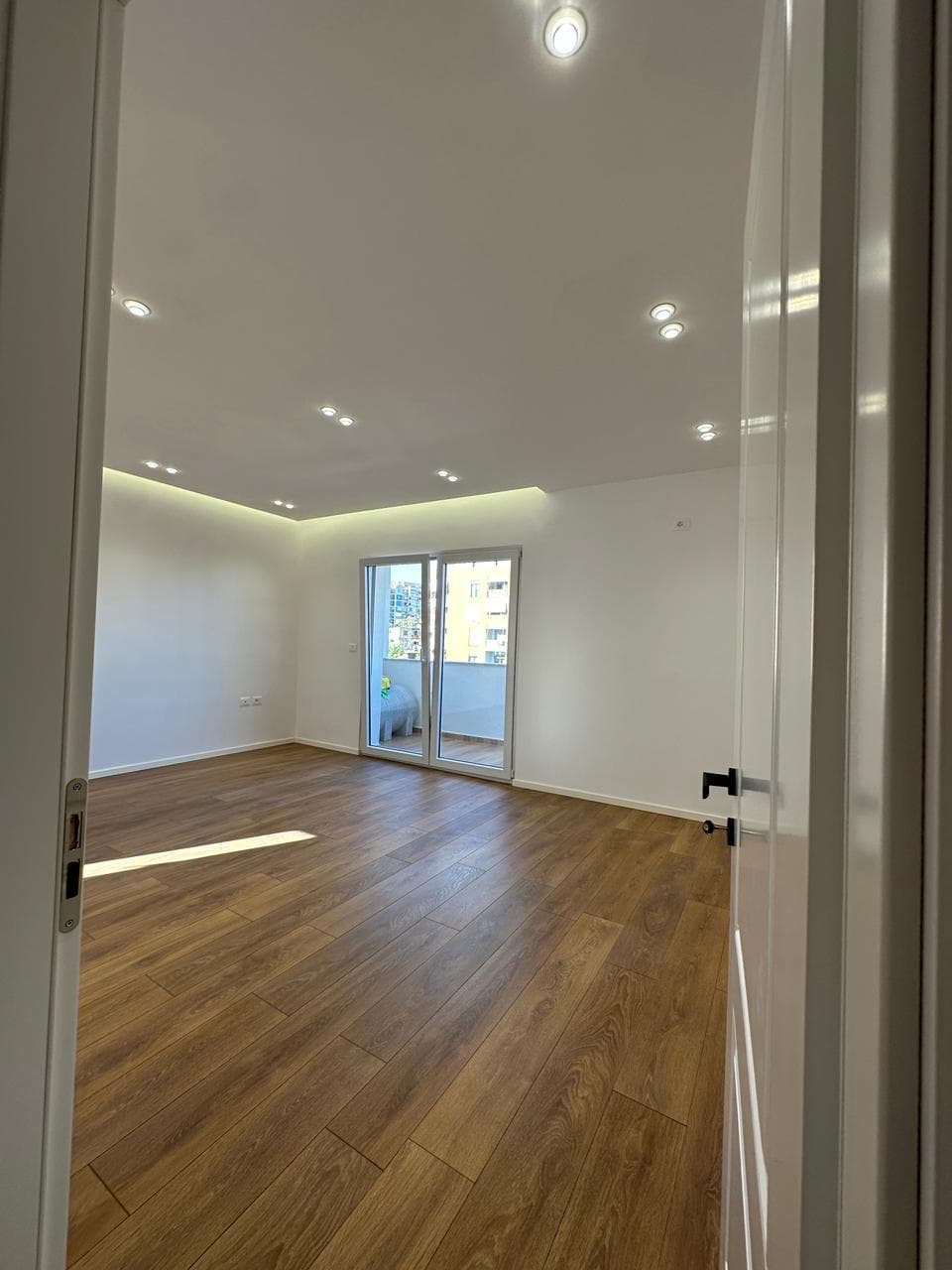 Shitet, Apartament 2+1, Mbrapa Fakultetit të Shkencave, Tiranë