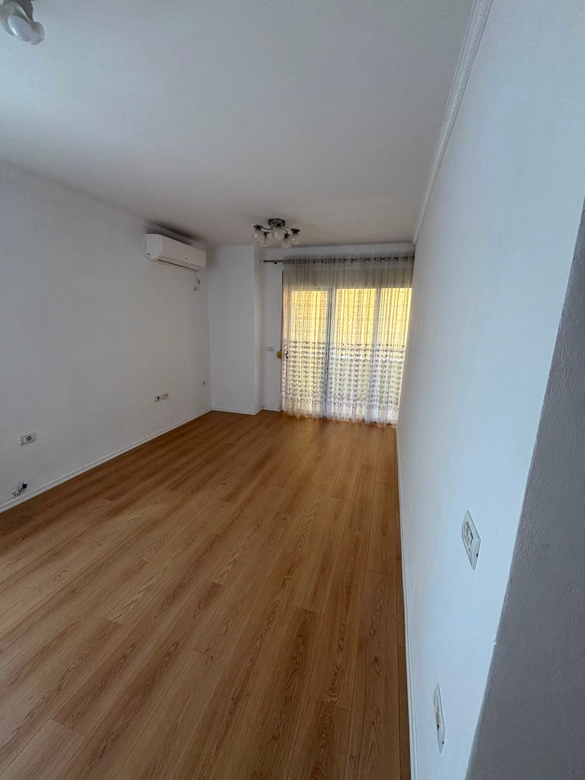Shitet, Apartament 2+1 ,Fresku, Tiranë 3