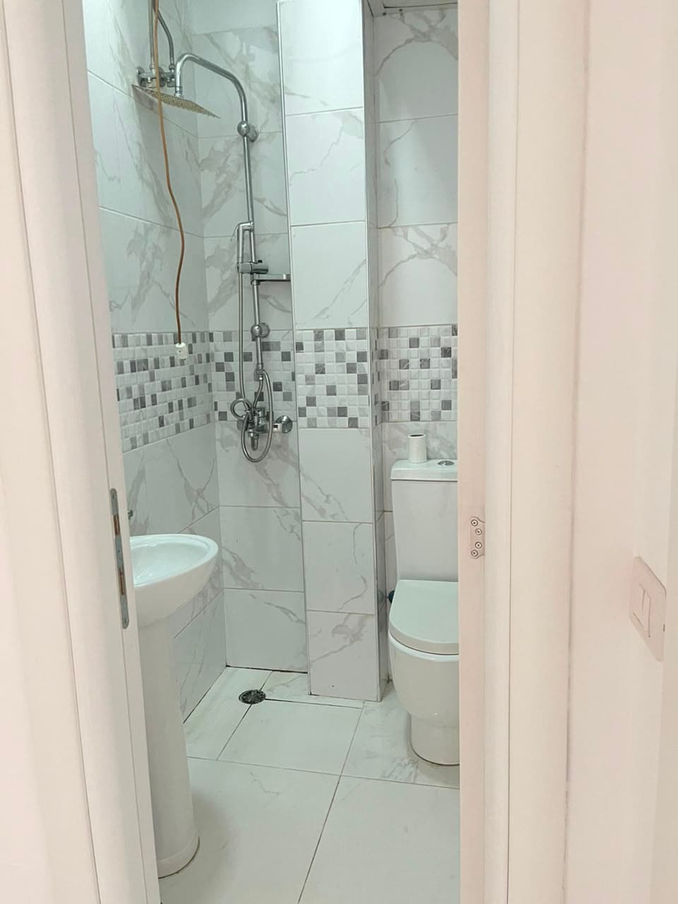 Qera, Apartament 1+1, Pallatet Agimi, Tiranë 4