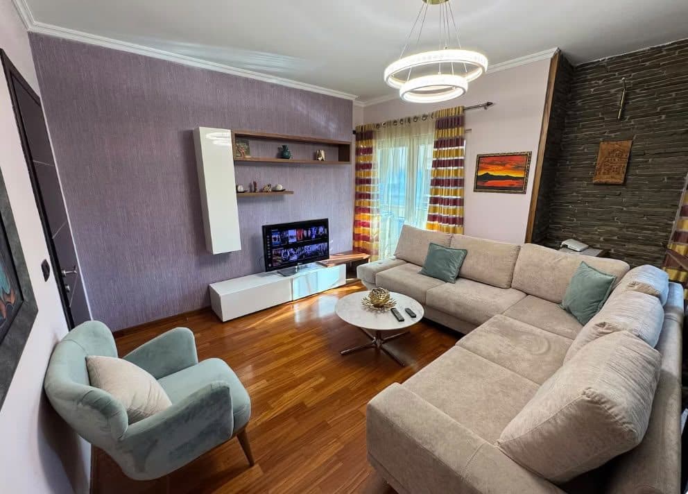 Qera, Apartament 2+1 , Stadiumi Arena, Tiranë - 1500€ | 96 m²