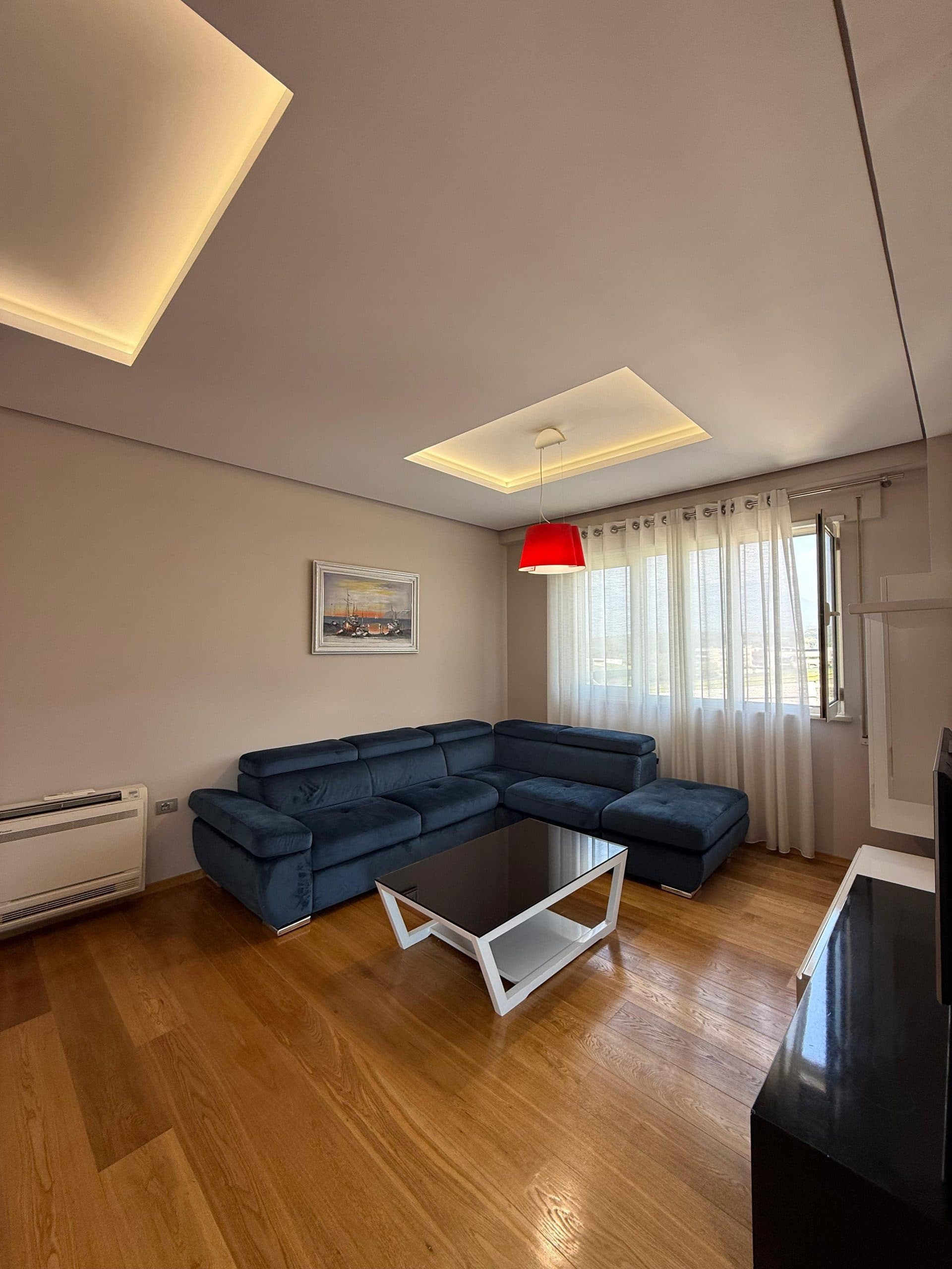Shitet, Apartament 2+1 , Liqeni i Thatë, Tiranë