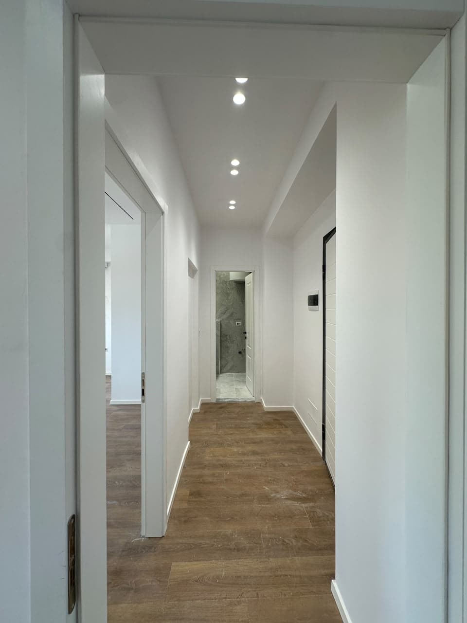 Shitet, Apartament 1+1, Rruga Bardhyl, Tiranë - 13,700,000 Lekë | 61 m² 2