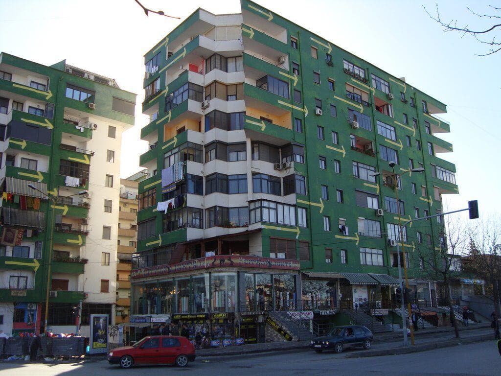 Qera, Ambient Biznesi, Pallati me Shigjeta, Tiranë