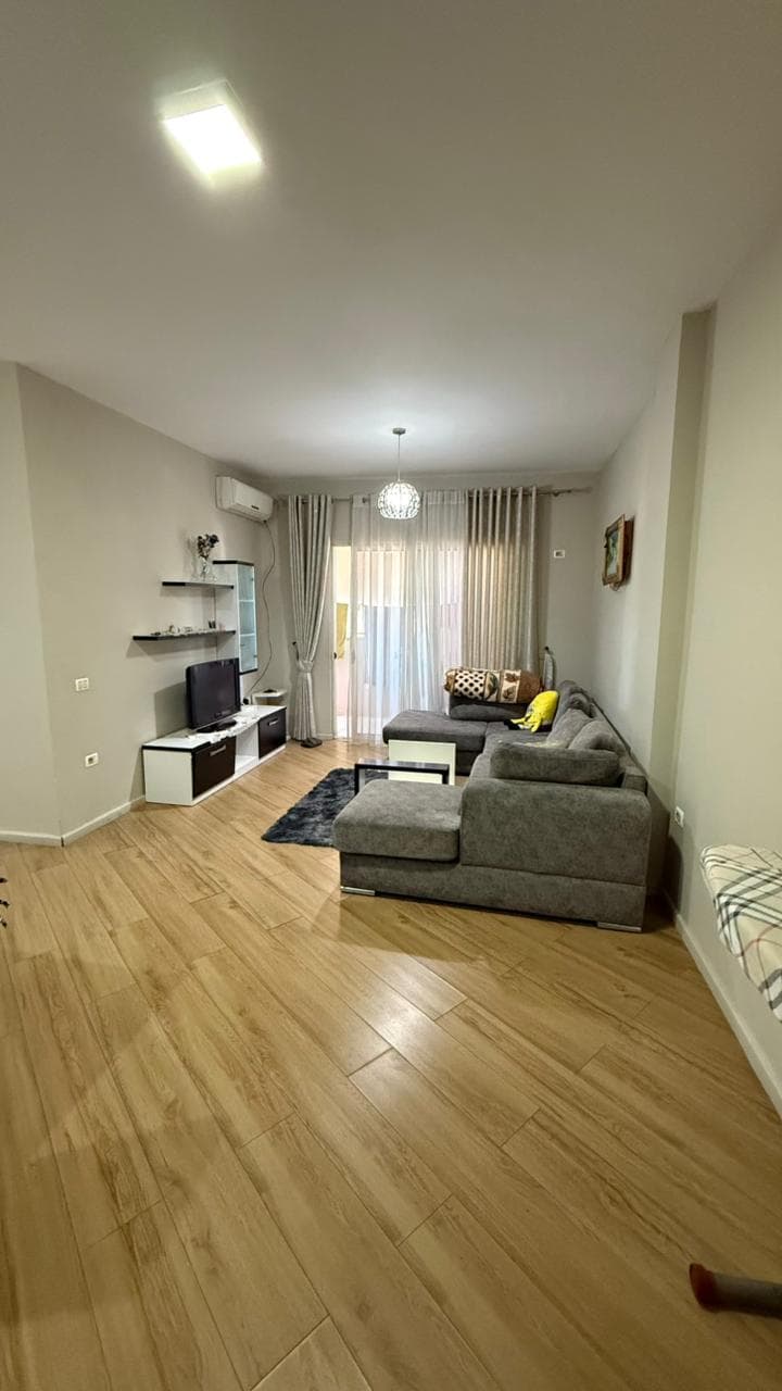 Shitet, Apartament 2+1, Misto Mame, Tiranë