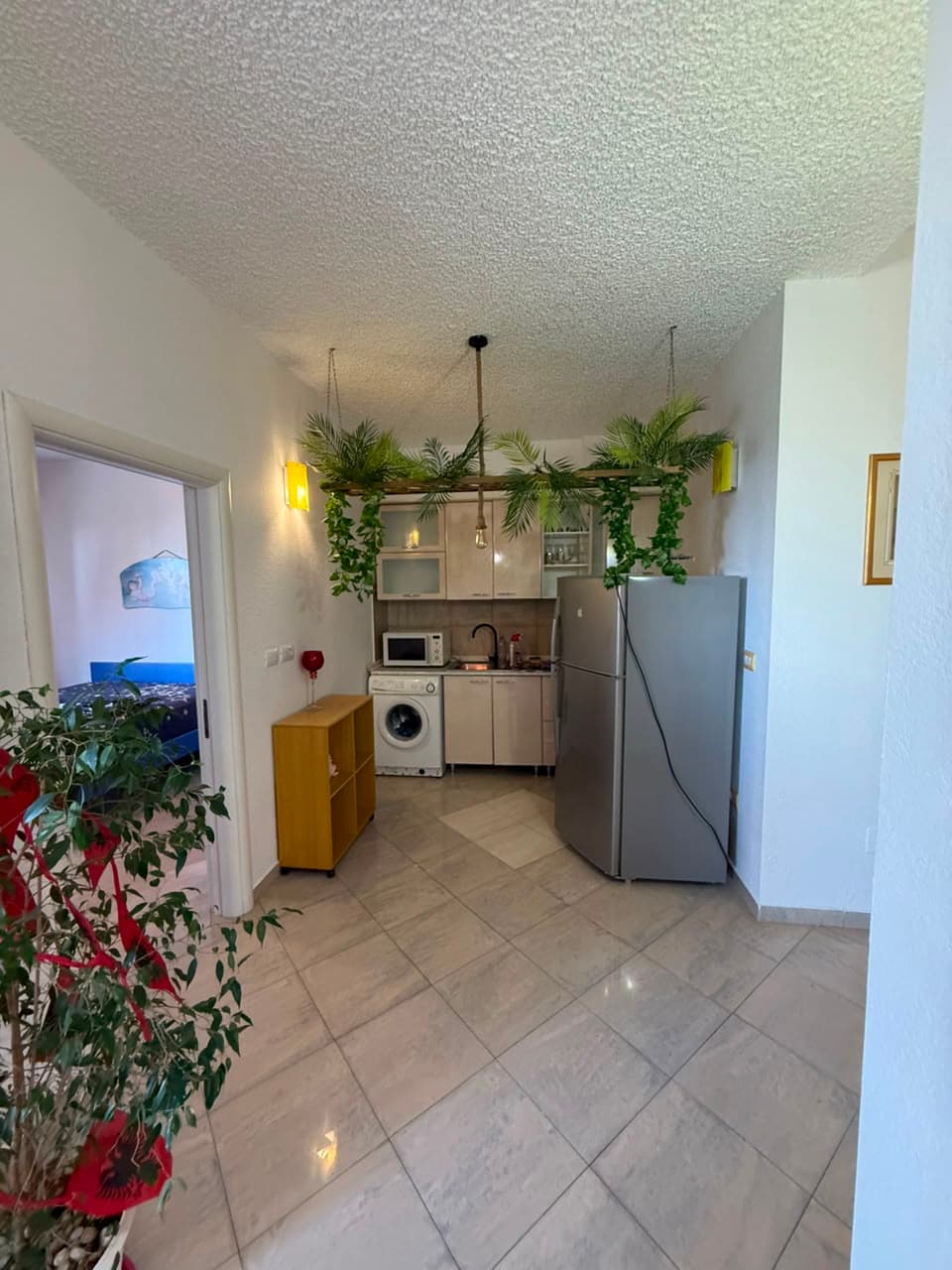 Shitet, Apartament 1+1, Rruga e Kosovarëve, Tirana 3