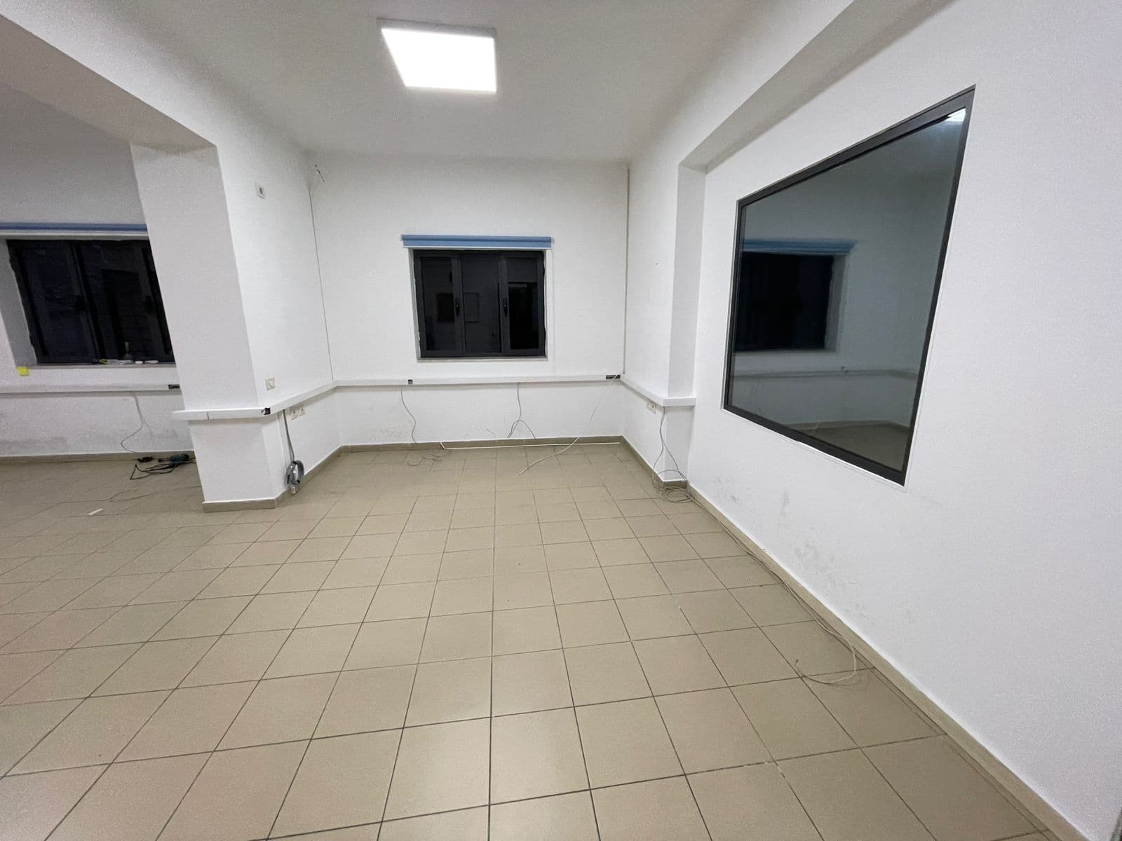 Qera, Ambient Biznesi, 2+1,Sheshi Avni Rustemi, Tiranë 4