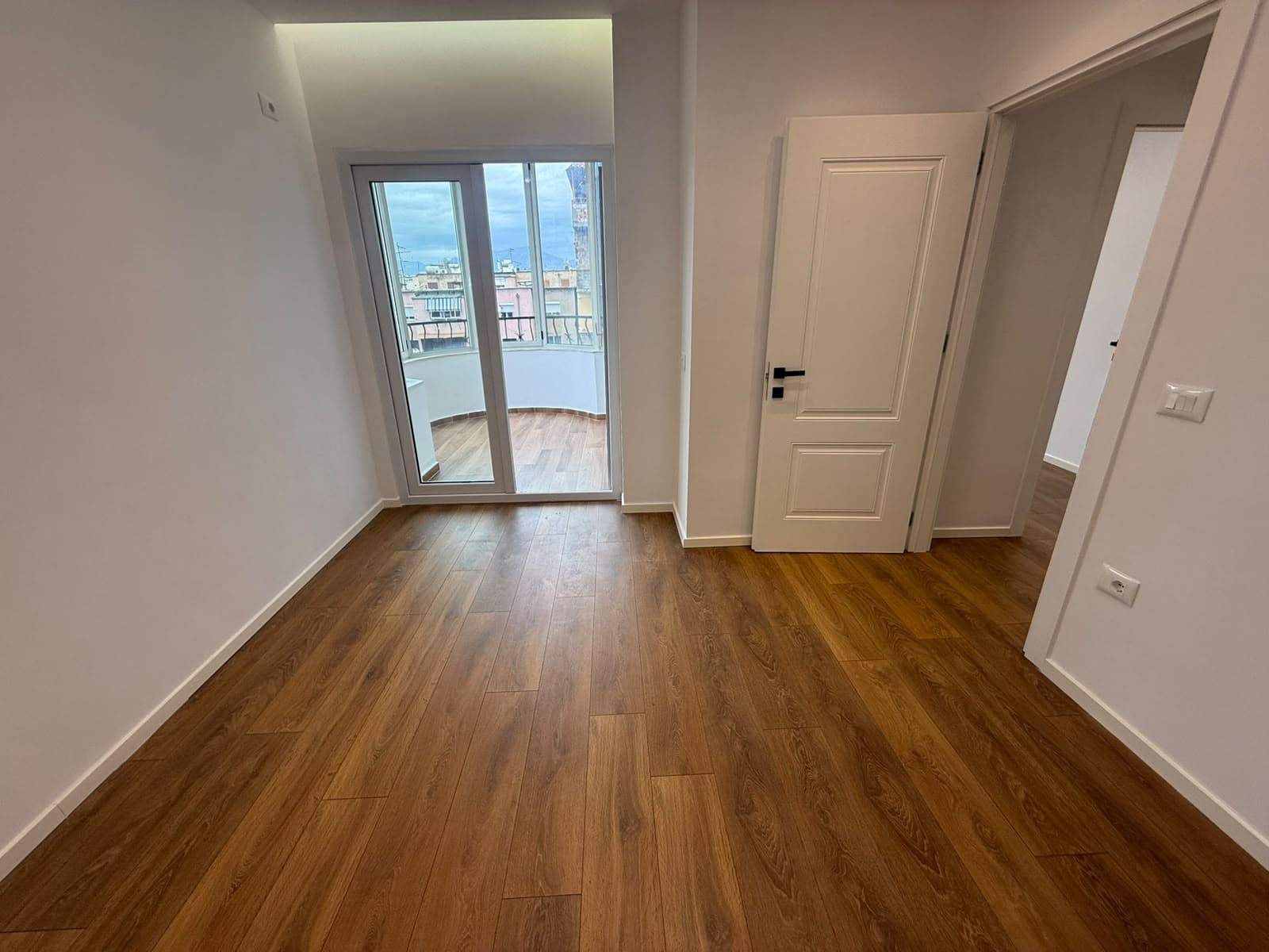 Shitet, Apartament 1+1 , Mozaiku , Tiranë - 158,000€ | 52 m²