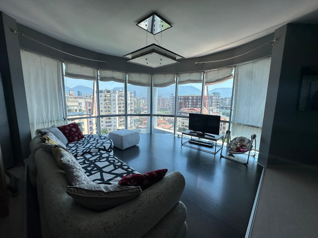 Qera, Apartament 2+1+2 , Komunën e Parisit, Tiranë